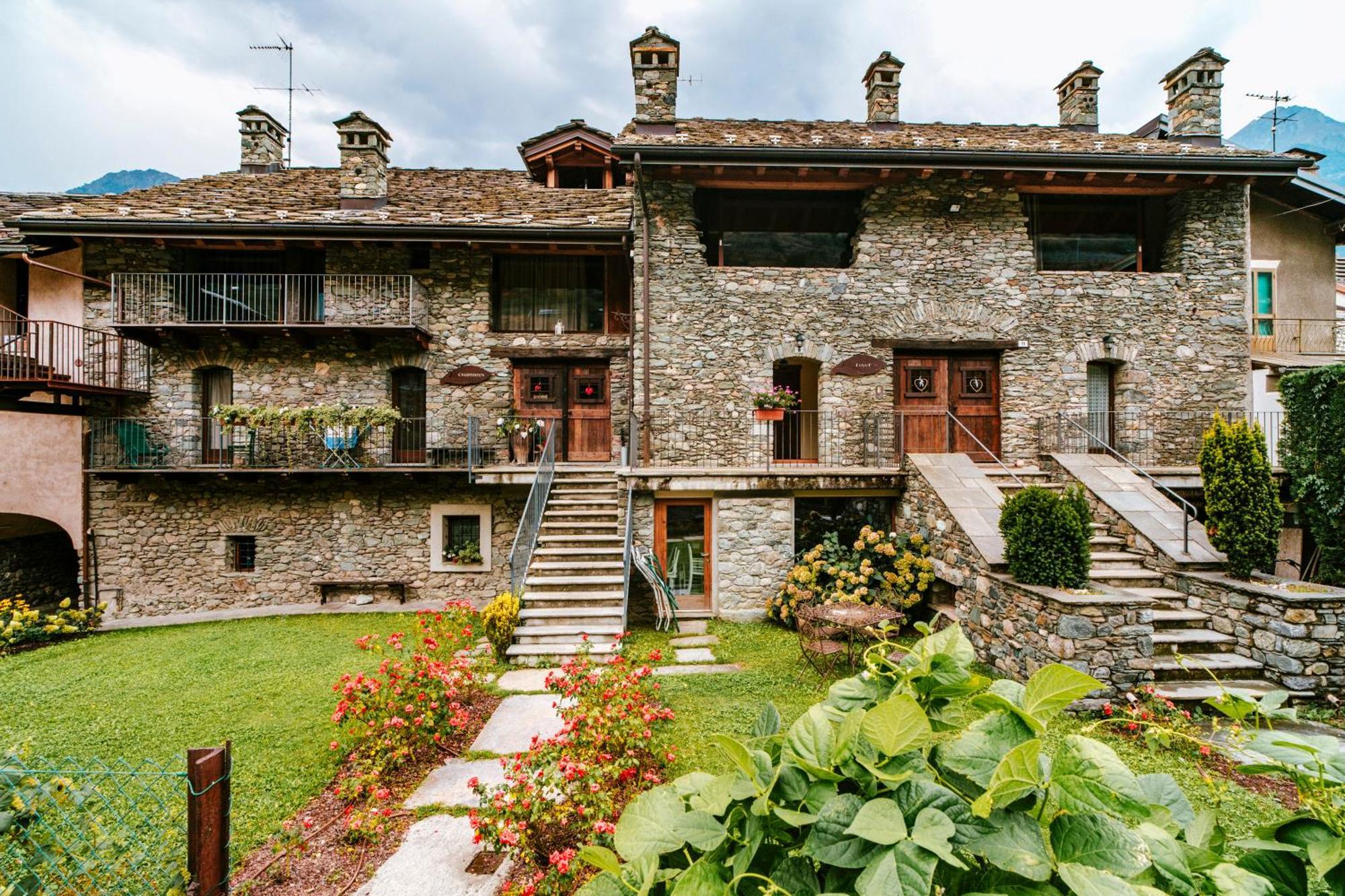 נוס Maison Rosset Agriturismo, Camere, Appartamenti E Spa In Valle D'Aosta מראה חיצוני תמונה